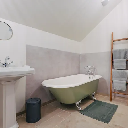 De Charme Dans La Maison Du Gardien D'un Chateau Casa di campagna Saint-Sauveur